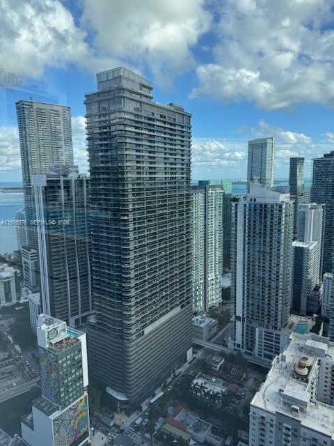 55 SW 9th St # 3307