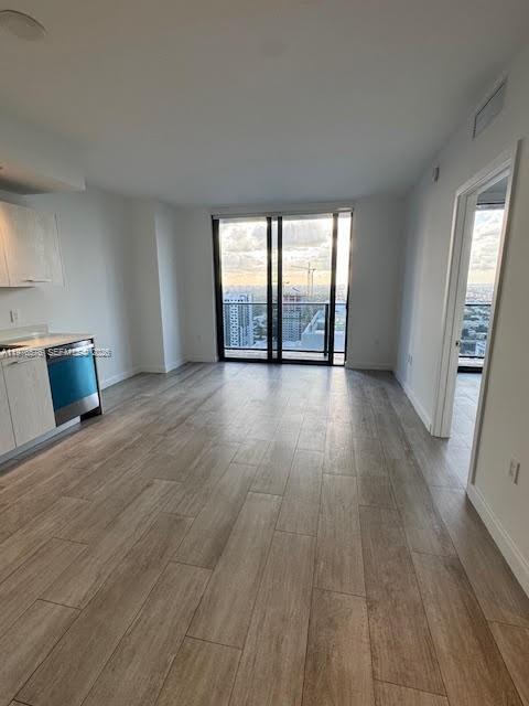 55 SW 9th St # 3307