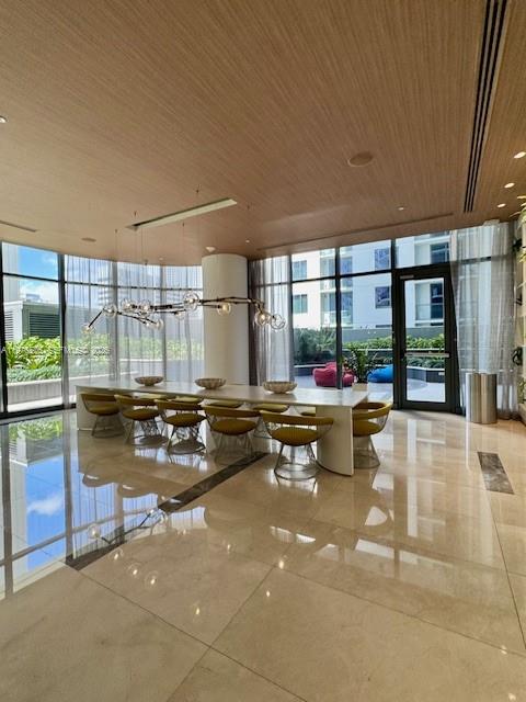 55 SW 9th St # 3307
