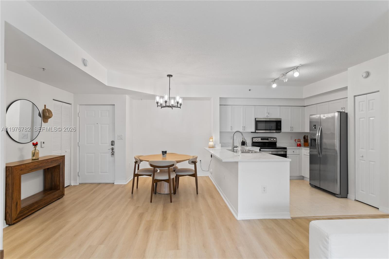 6851 SW 44th St # 107