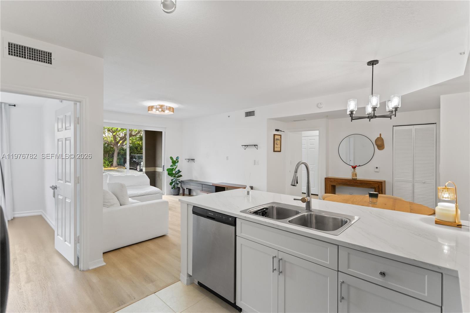 6851 SW 44th St # 107