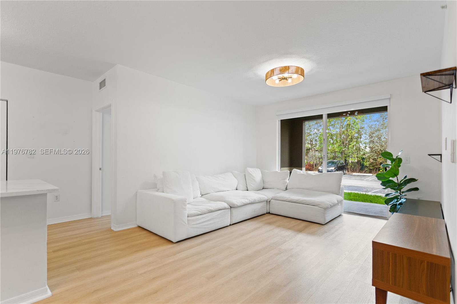 6851 SW 44th St # 107