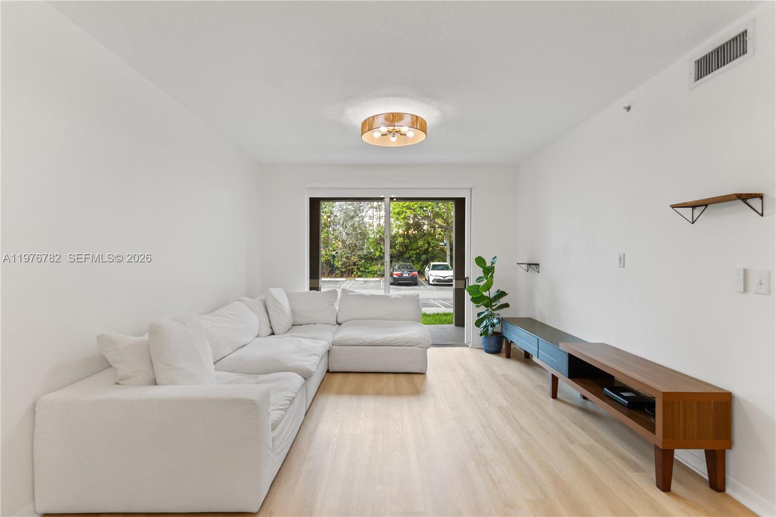 6851 SW 44th St # 107