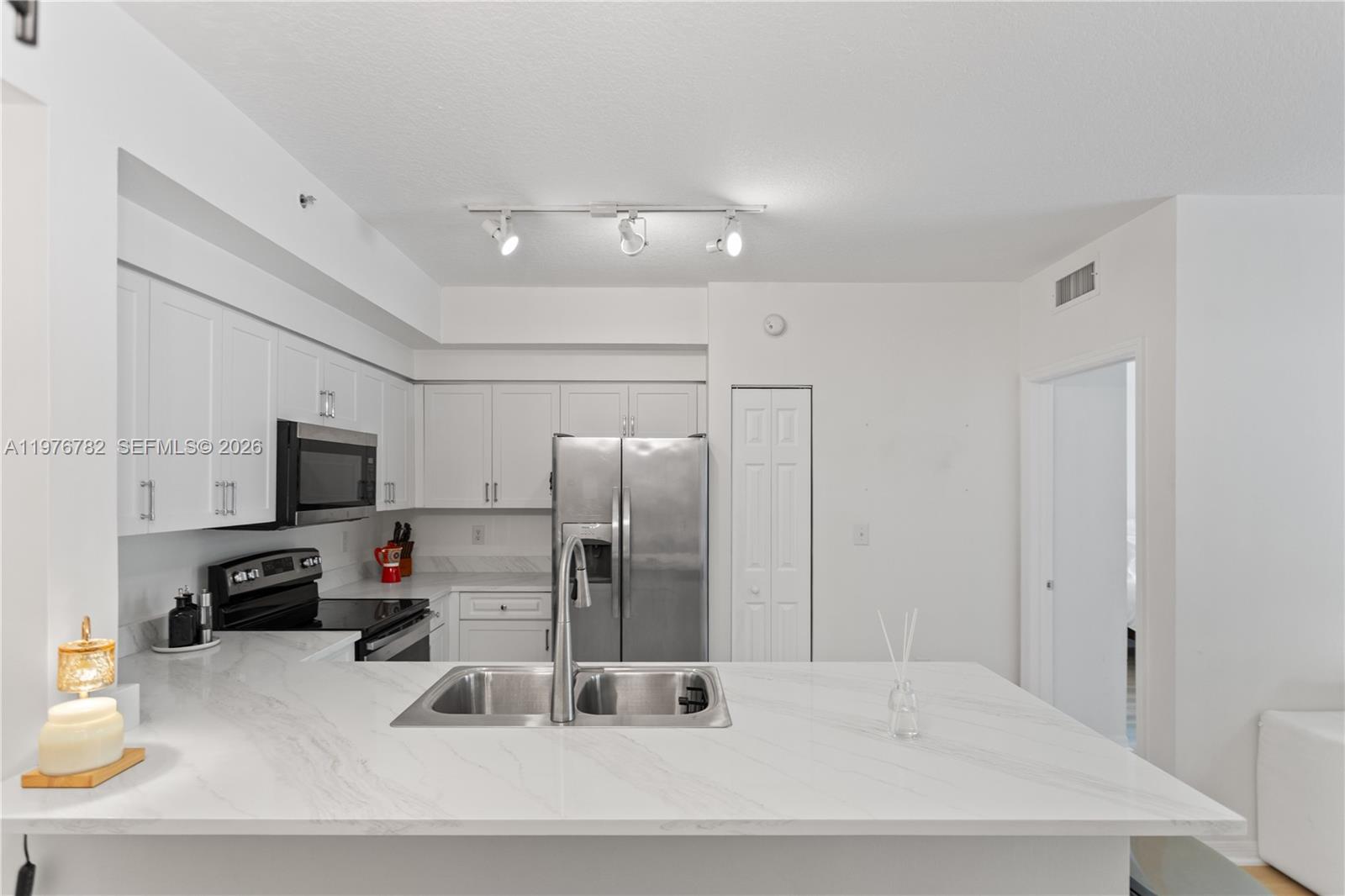 6851 SW 44th St # 107