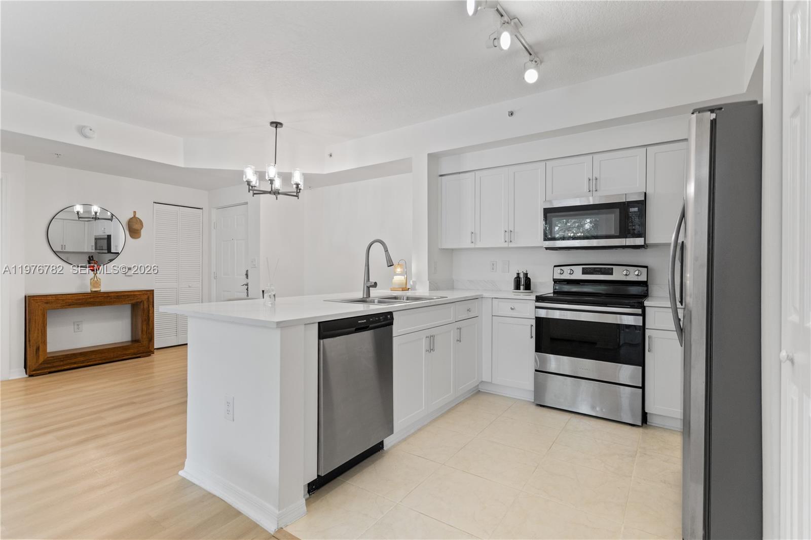 6851 SW 44th St # 107