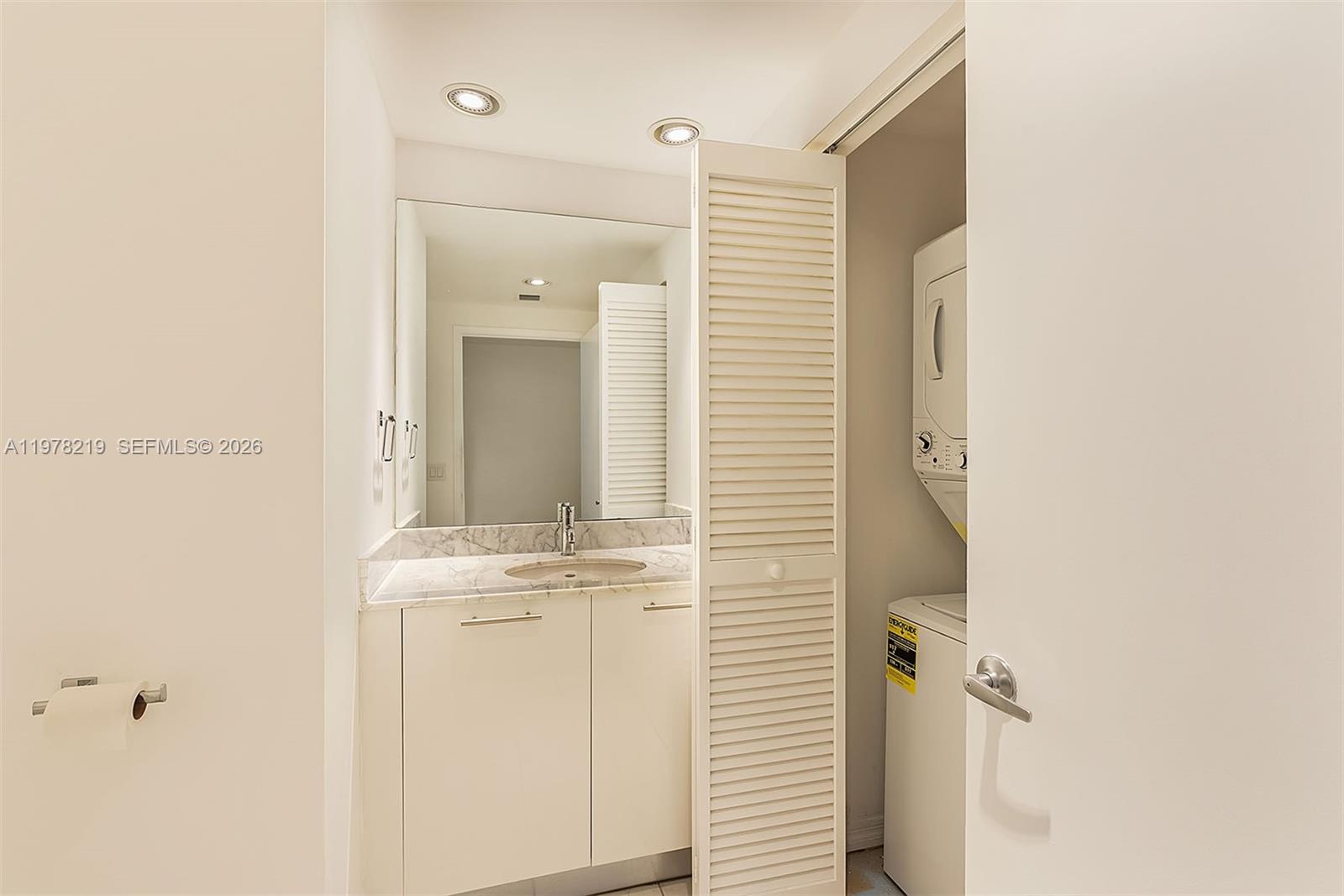 951 Brickell Ave # 1711