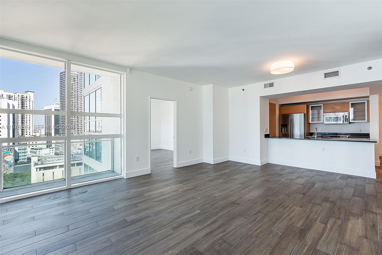 951 Brickell Ave # 1711