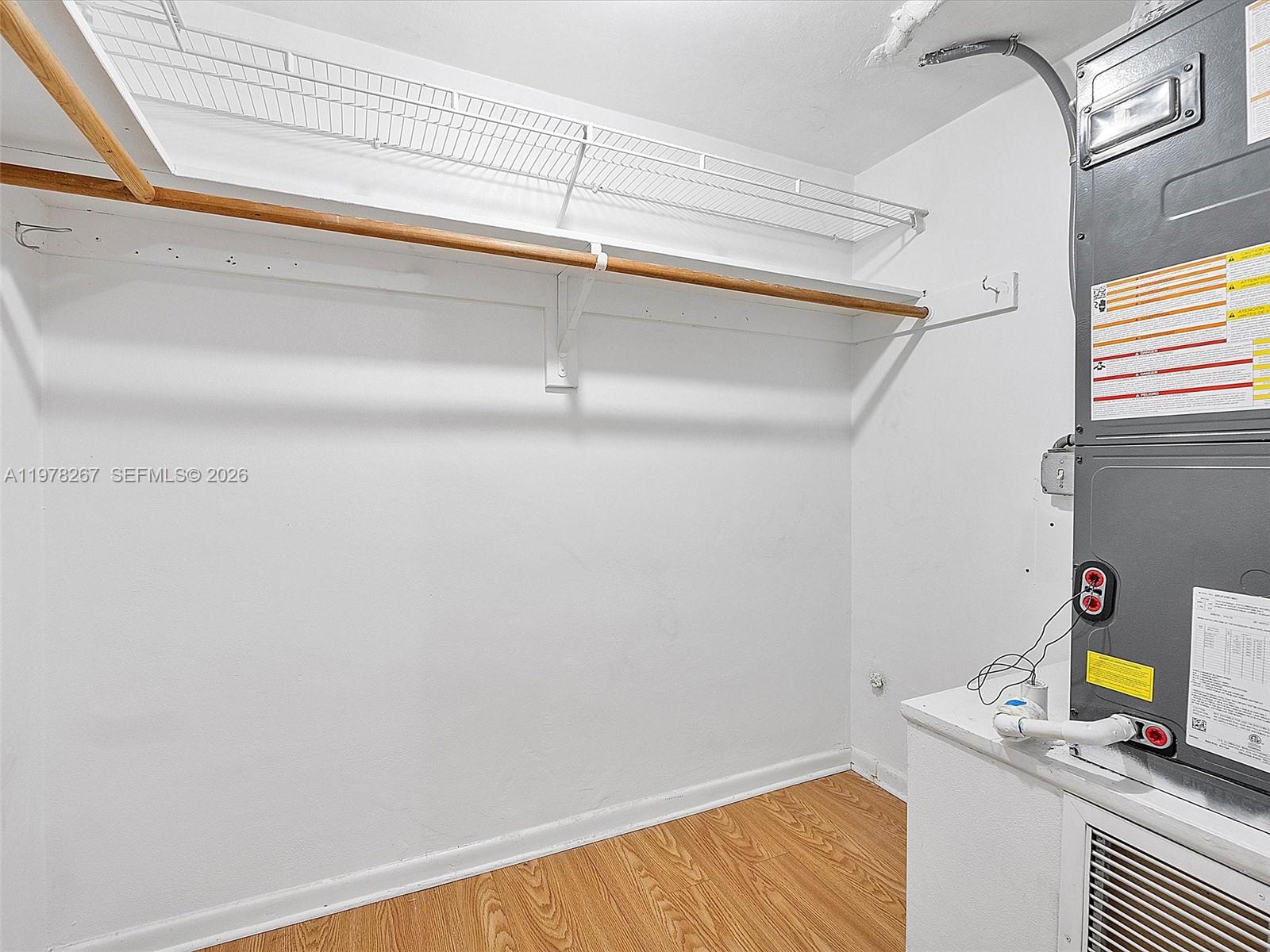 2050 NE 39th St # W212