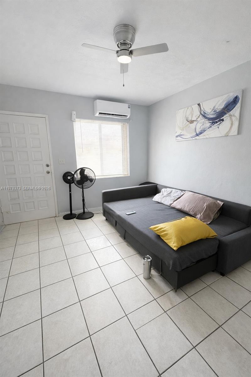 330 NW 23rd Ct