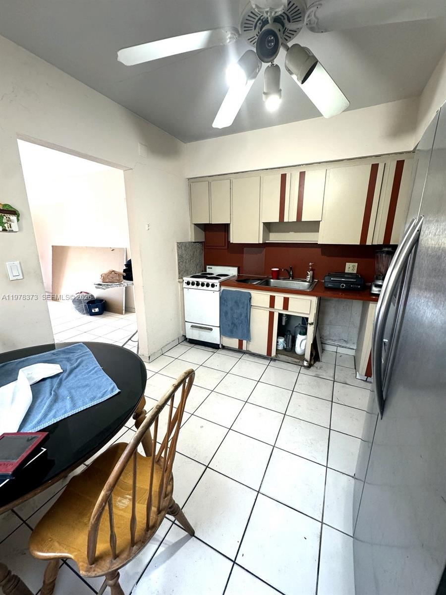 330 NW 23rd Ct