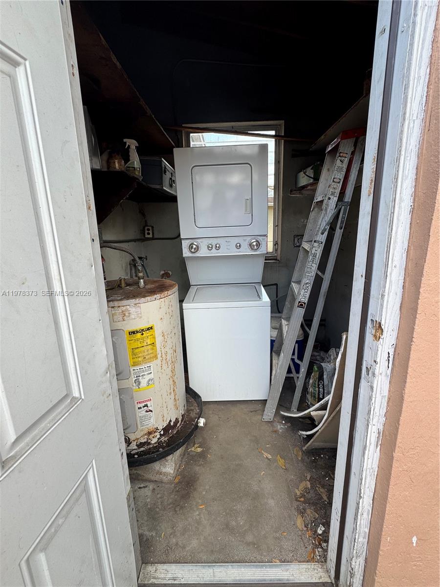 330 NW 23rd Ct