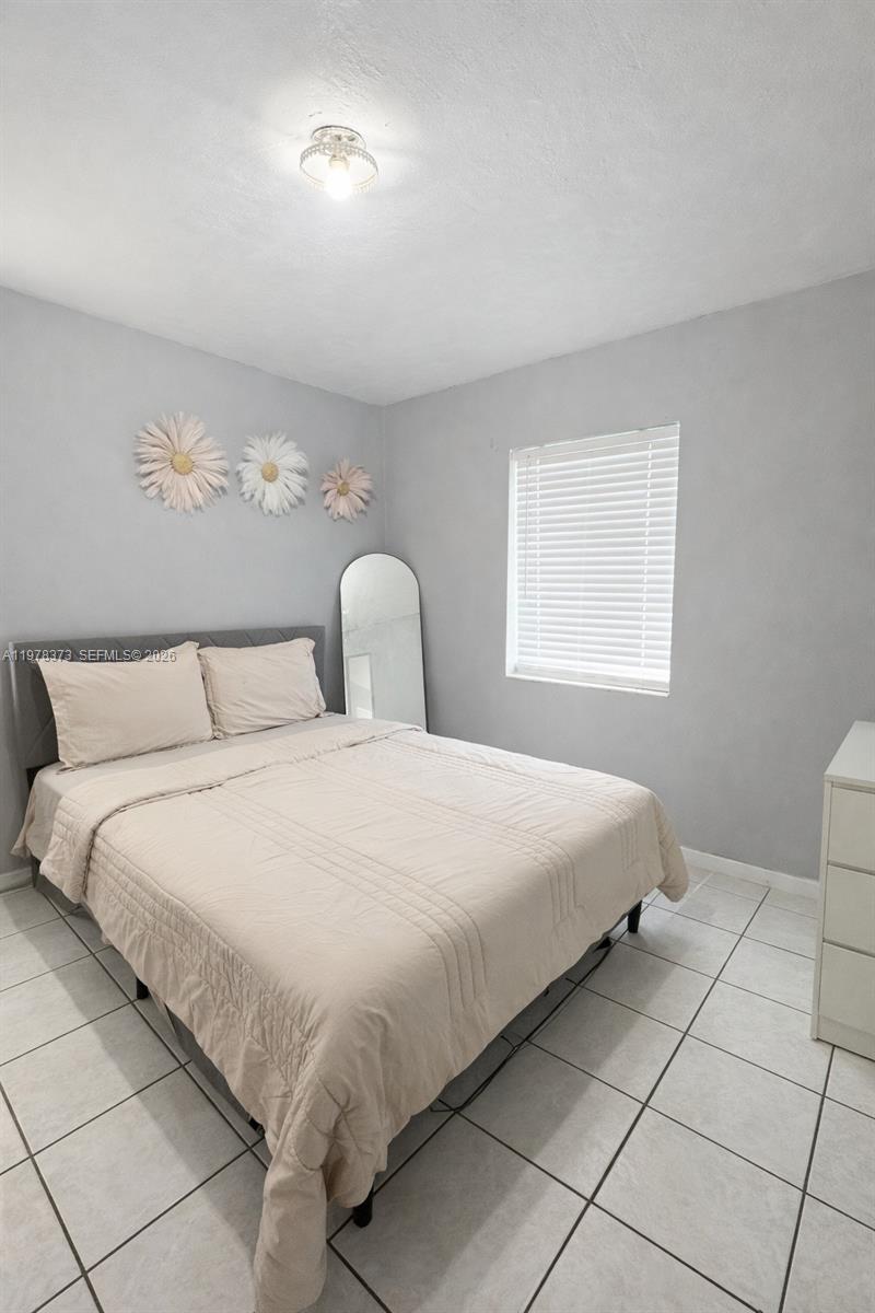 330 NW 23rd Ct