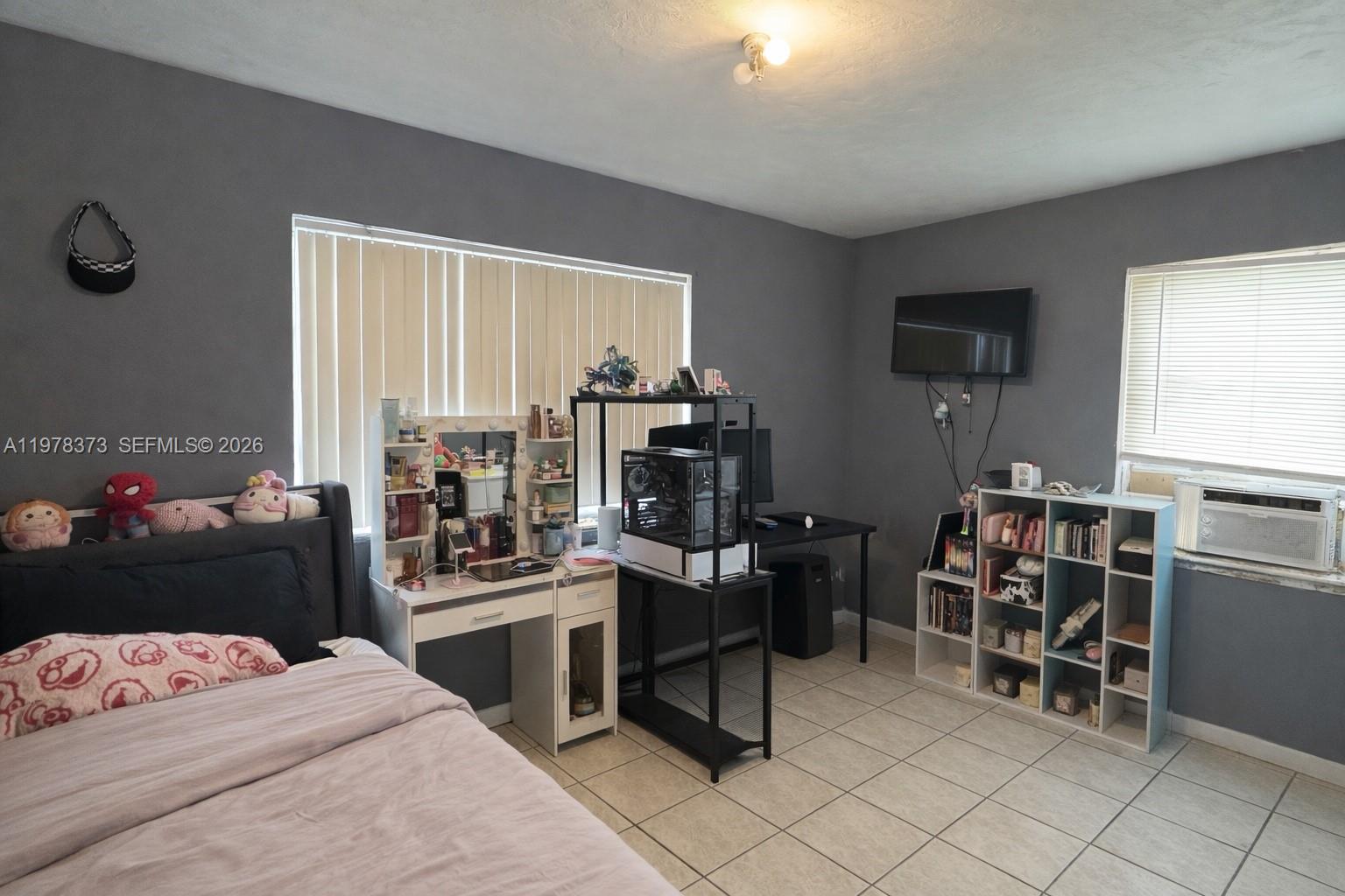 330 NW 23rd Ct