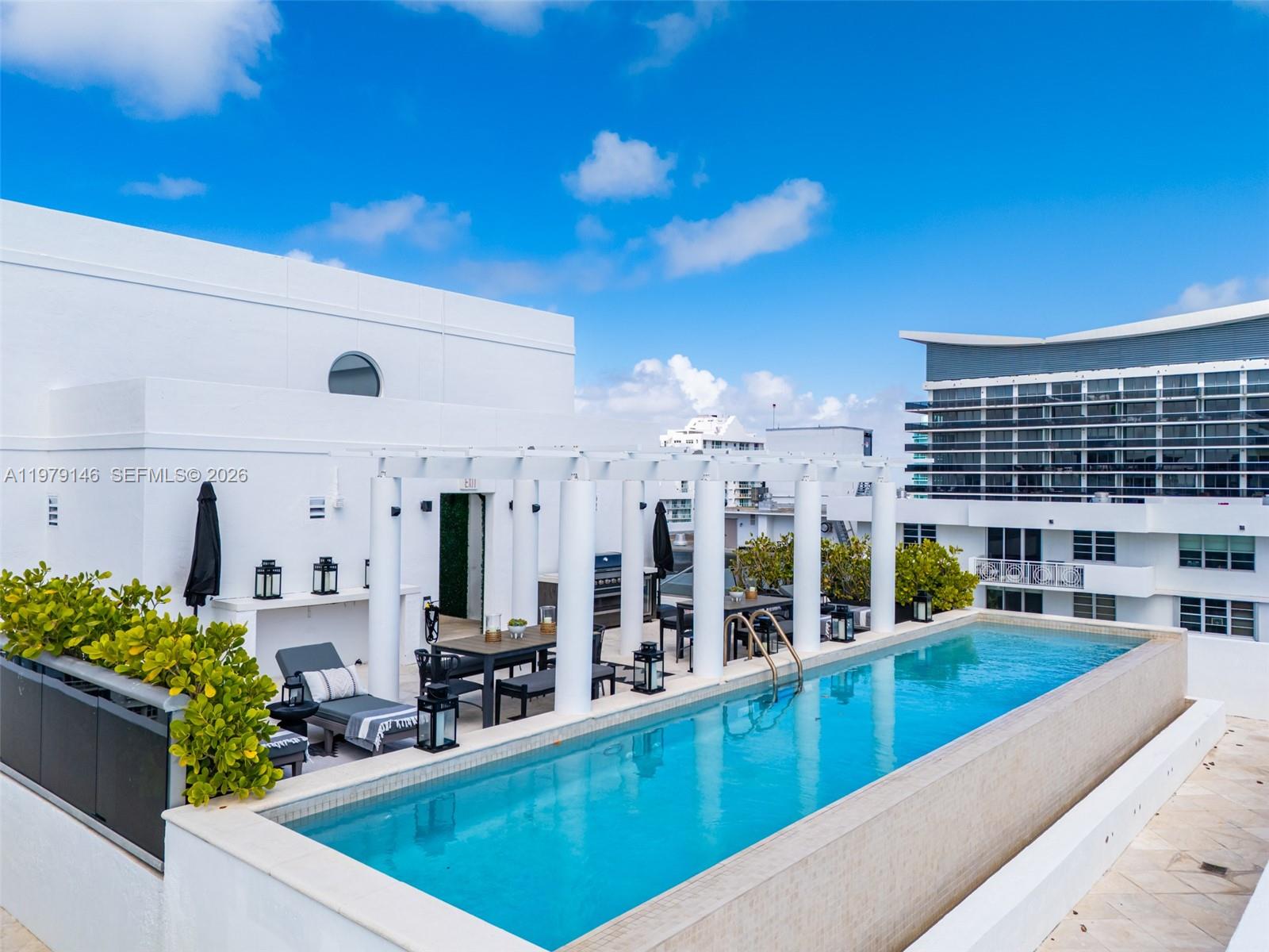 5801 Collins Ave # 1600