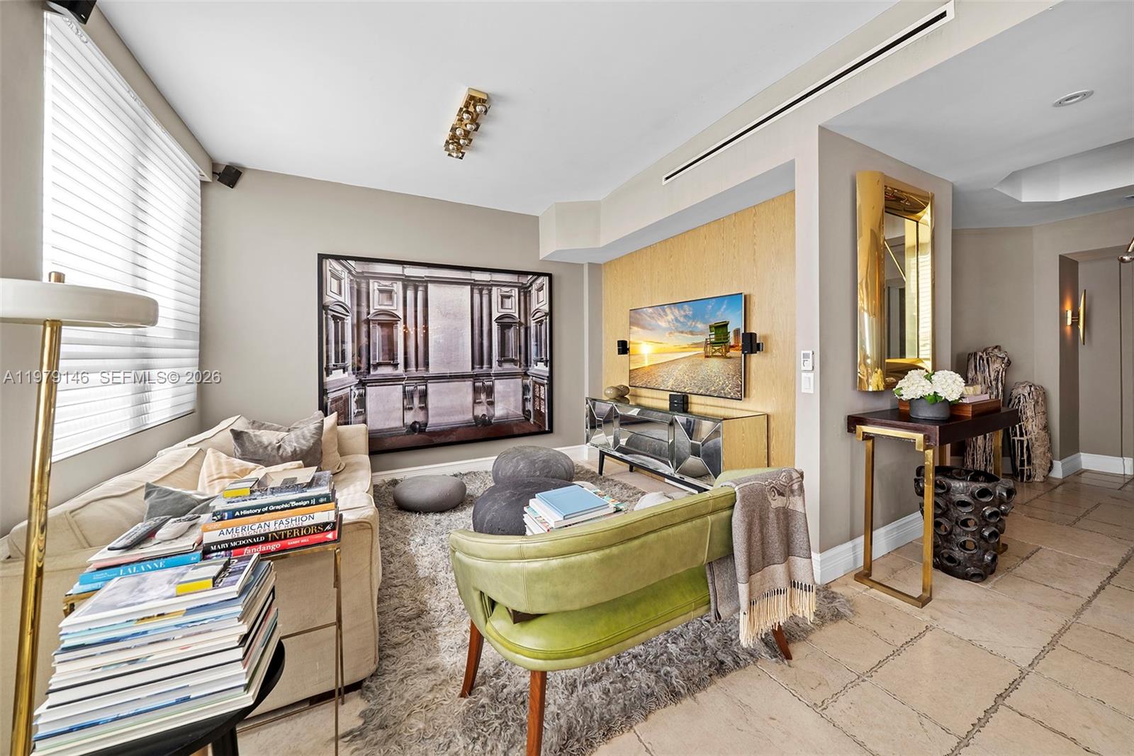 5801 Collins Ave # 1600