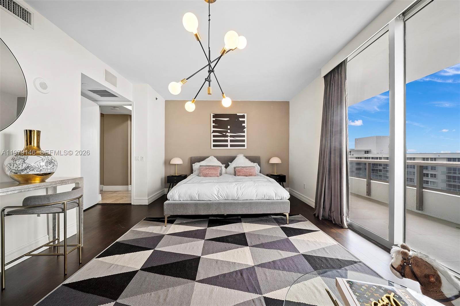 5801 Collins Ave # 1600