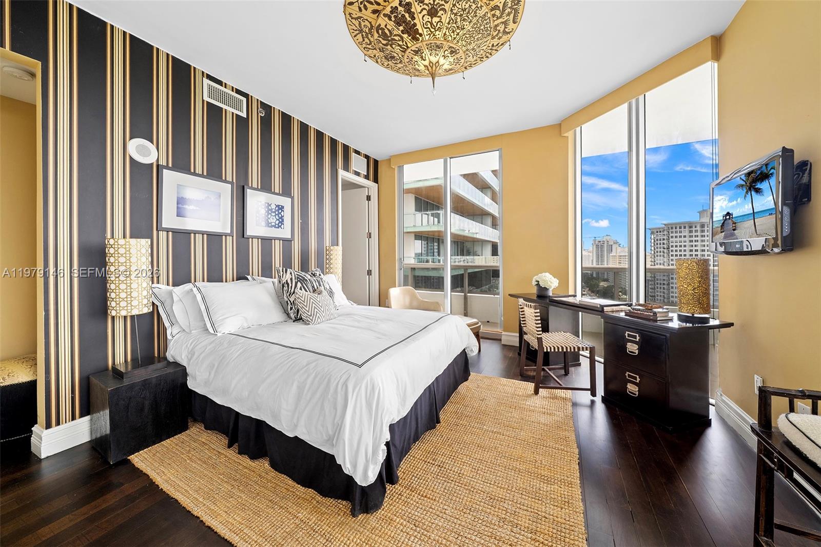 5801 Collins Ave # 1600