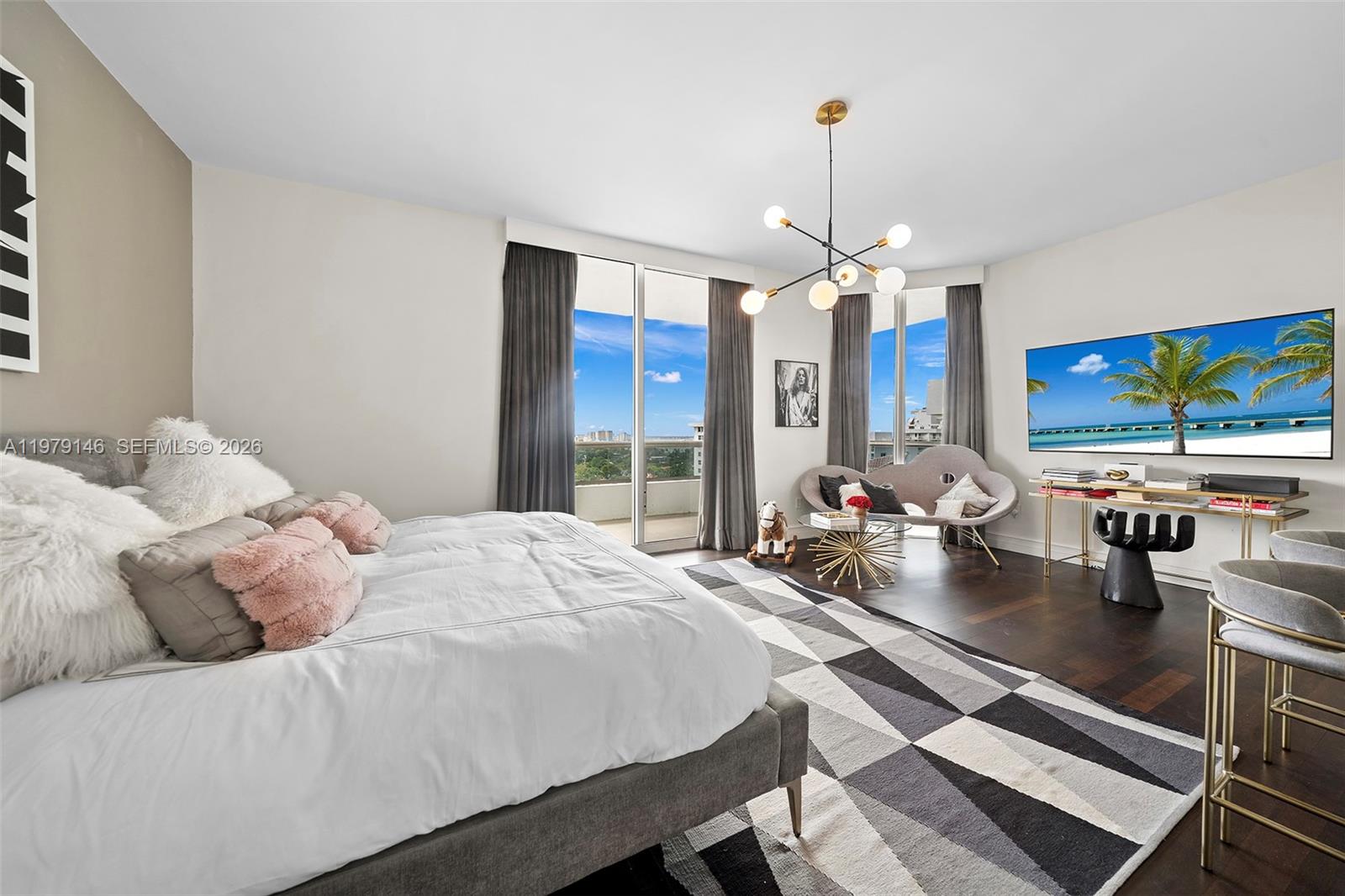 5801 Collins Ave # 1600