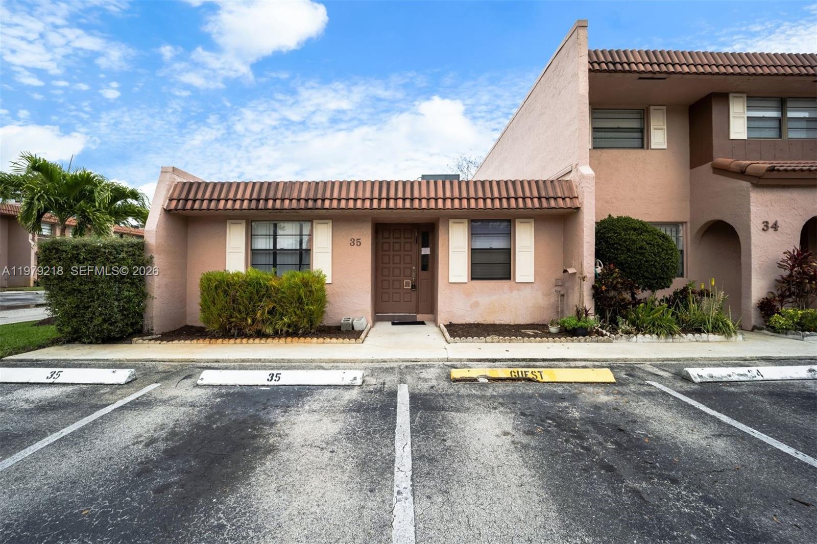 35 Cortez Way # 43 Unit: 1-43