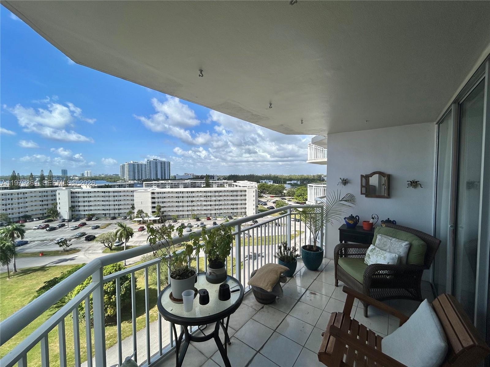 18031 Biscayne Blvd # 904