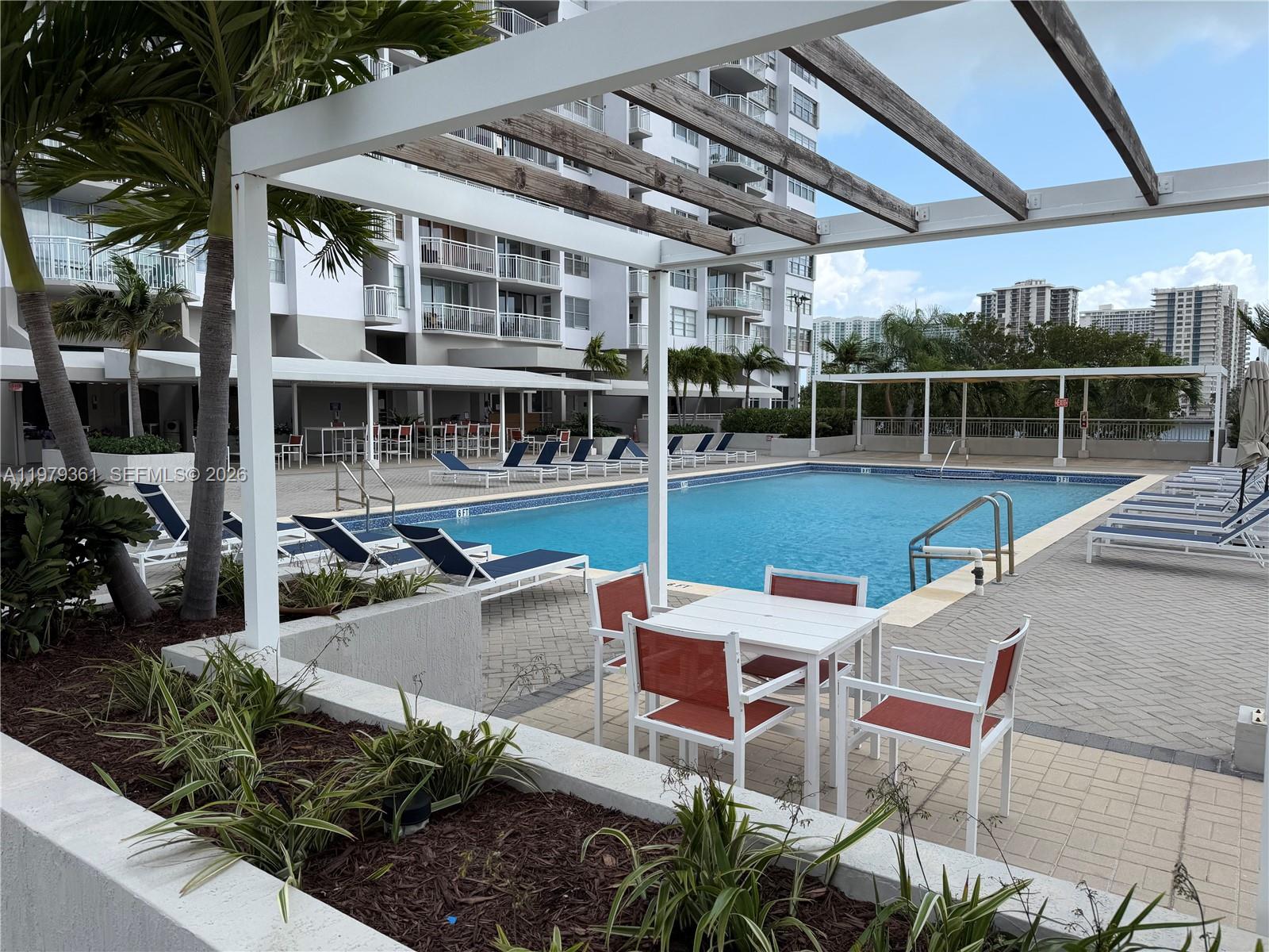 18031 Biscayne Blvd # 904