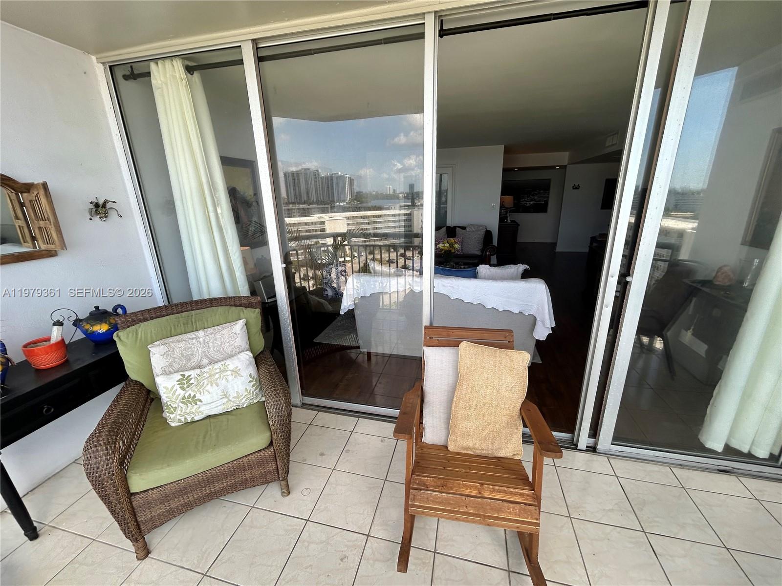 18031 Biscayne Blvd # 904