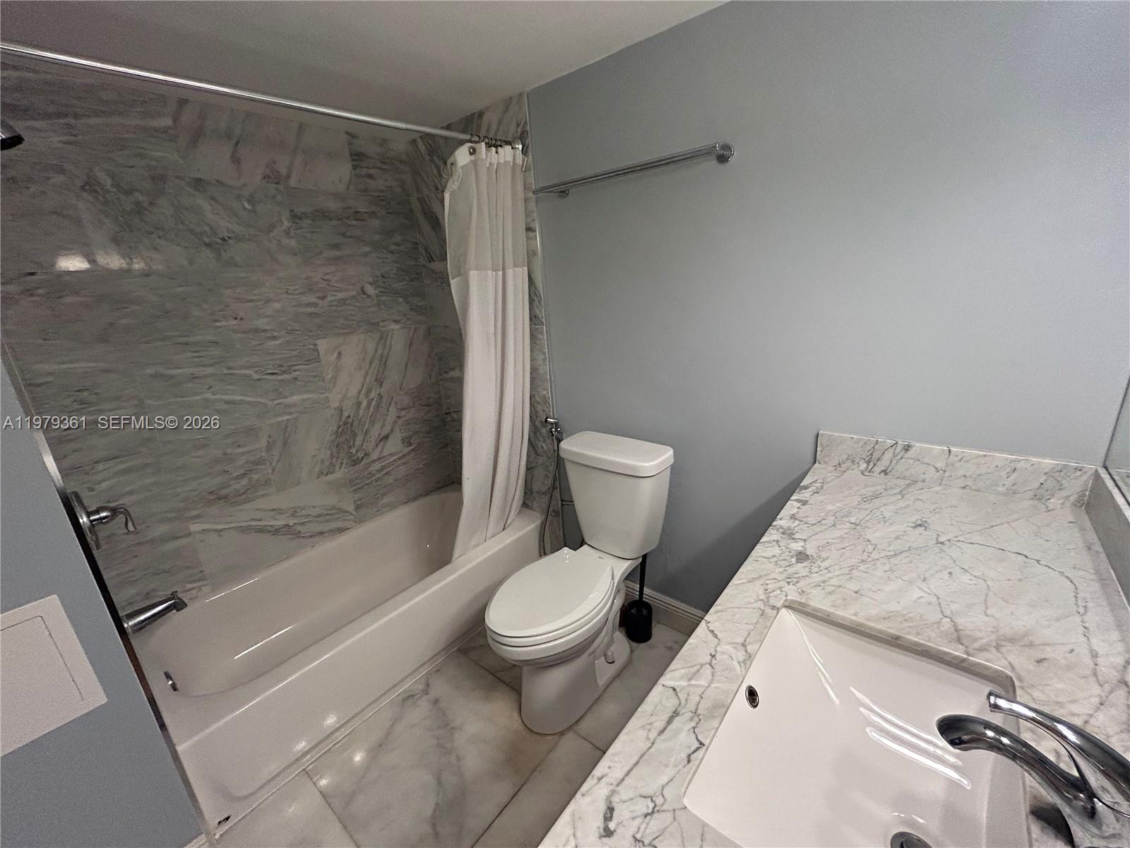 18031 Biscayne Blvd # 904