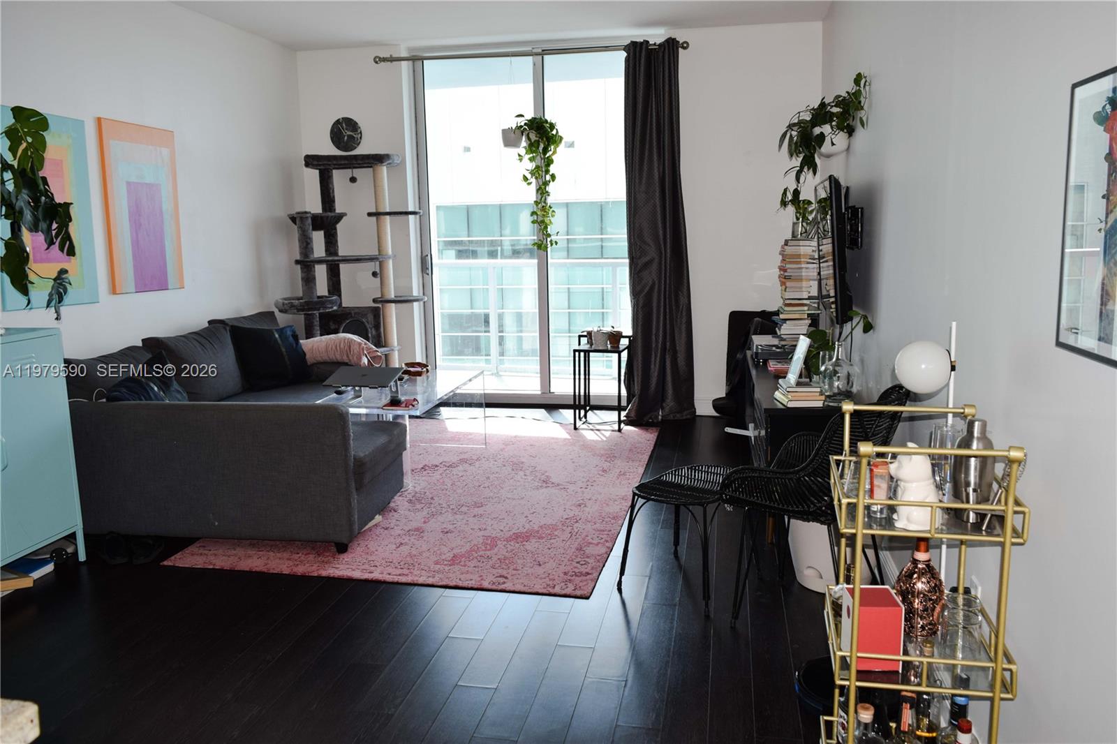 185 SW 7th St # 2814