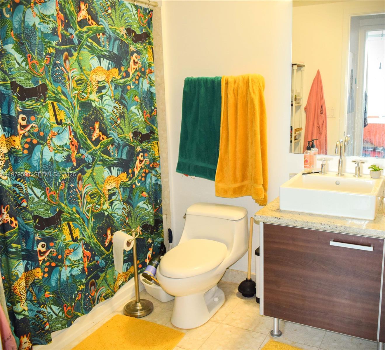 185 SW 7th St # 2814