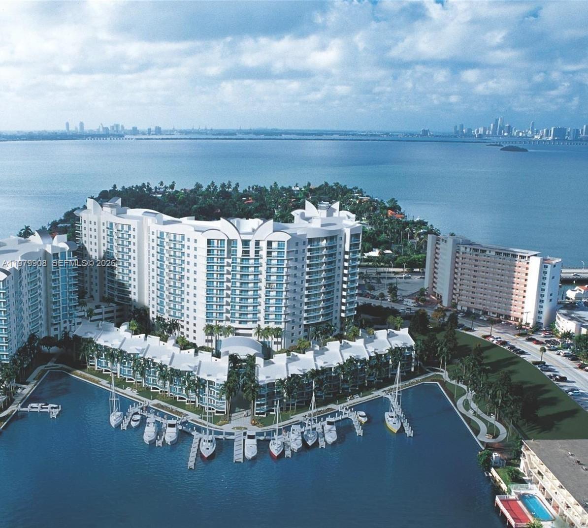 7900 Harbor Island Dr # 523