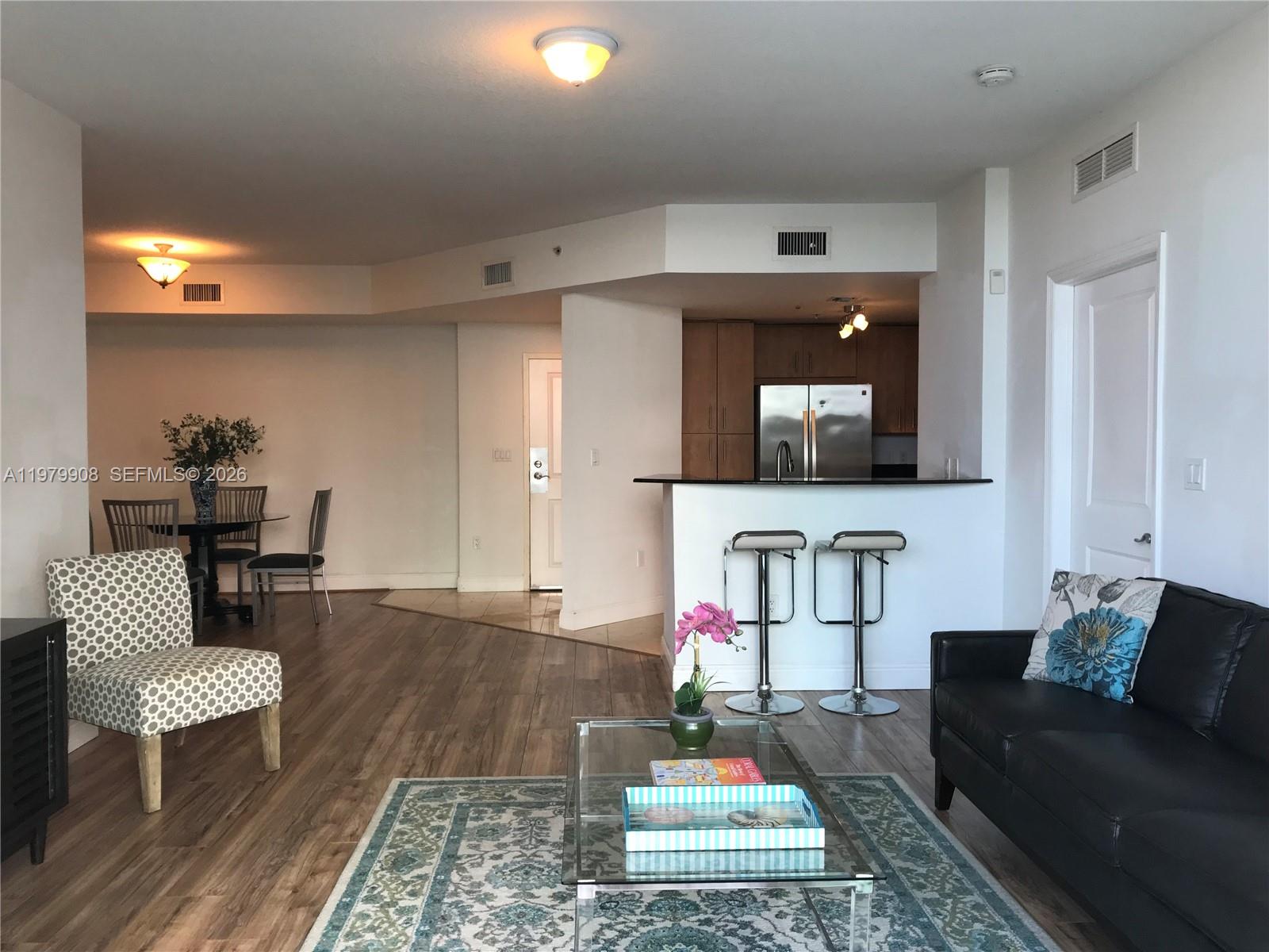 7900 Harbor Island Dr # 523
