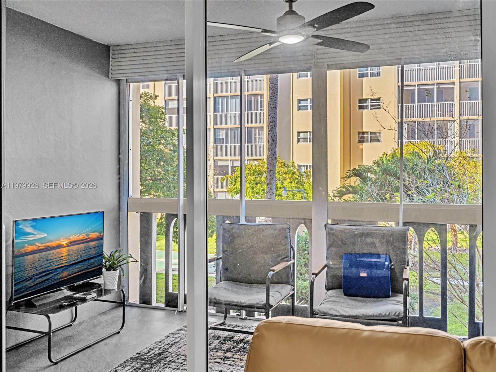 610 NE 12th Ave # 203