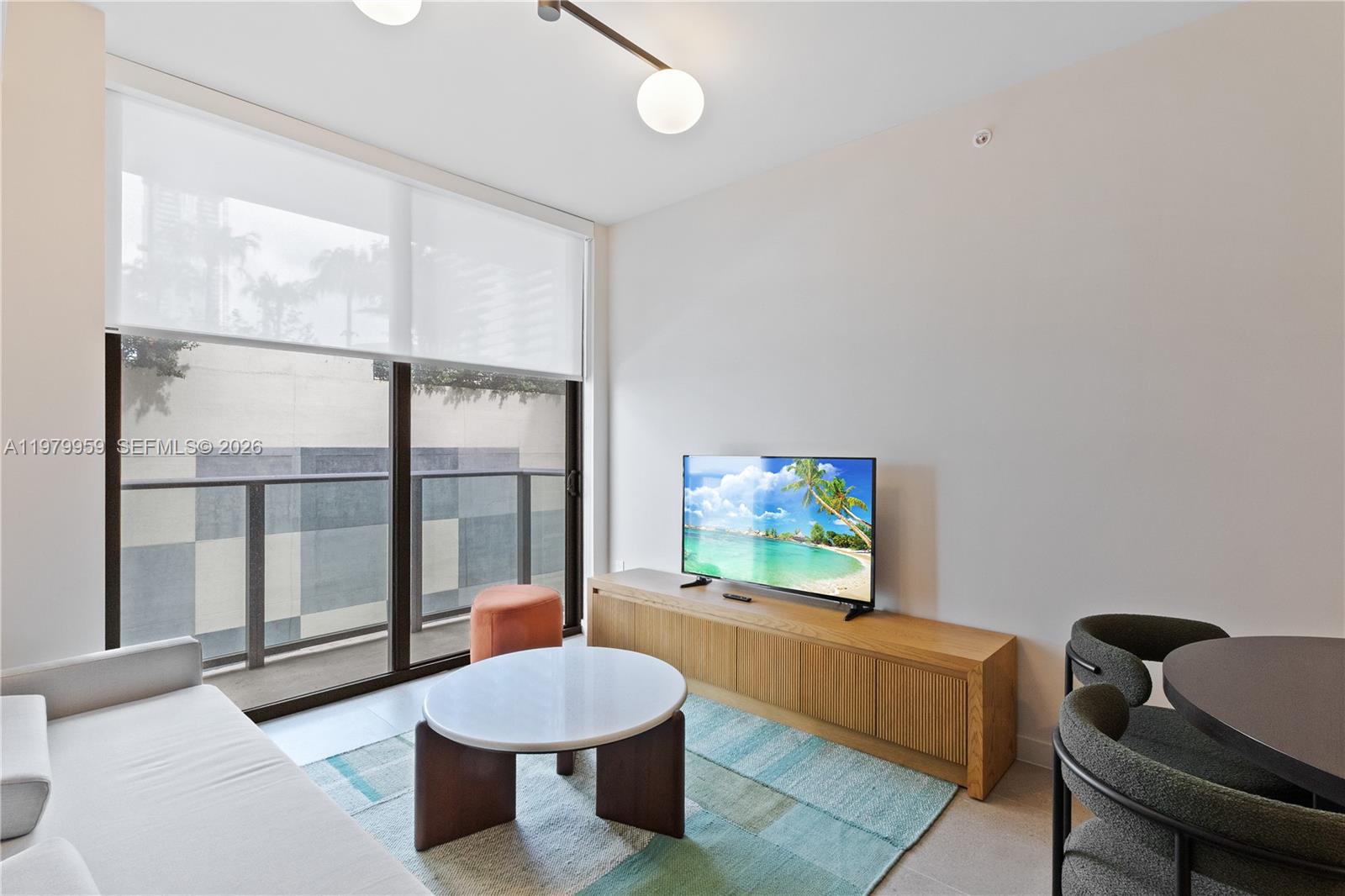 11 NE 6 ST # 910
