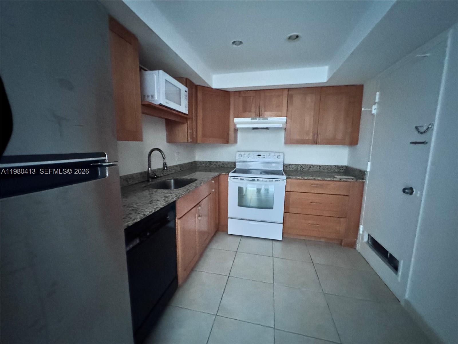 400 Kings Point Dr # 624