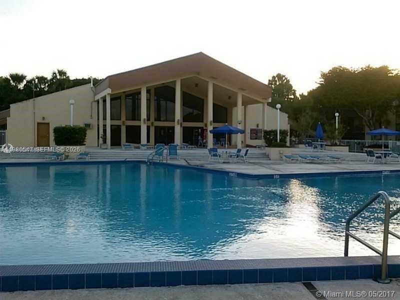 14211 N Kendall Dr # 106E