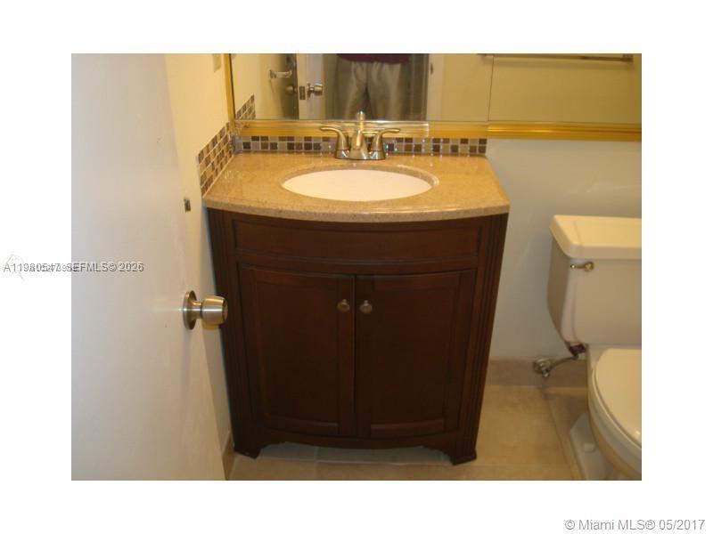 14211 N Kendall Dr # 106E