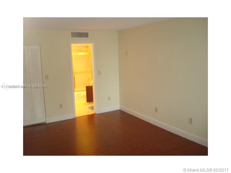 14211 N Kendall Dr # 106E