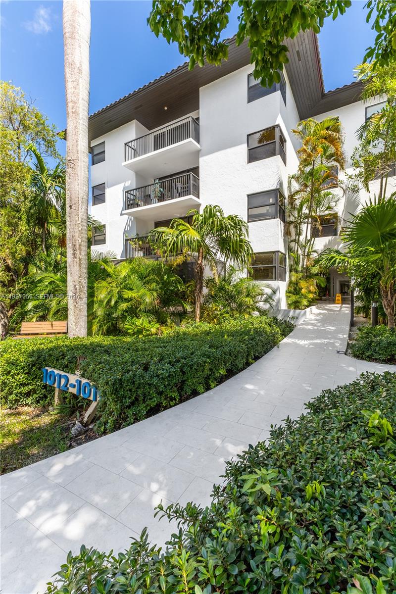 101 Ocean Lane Dr # 1013