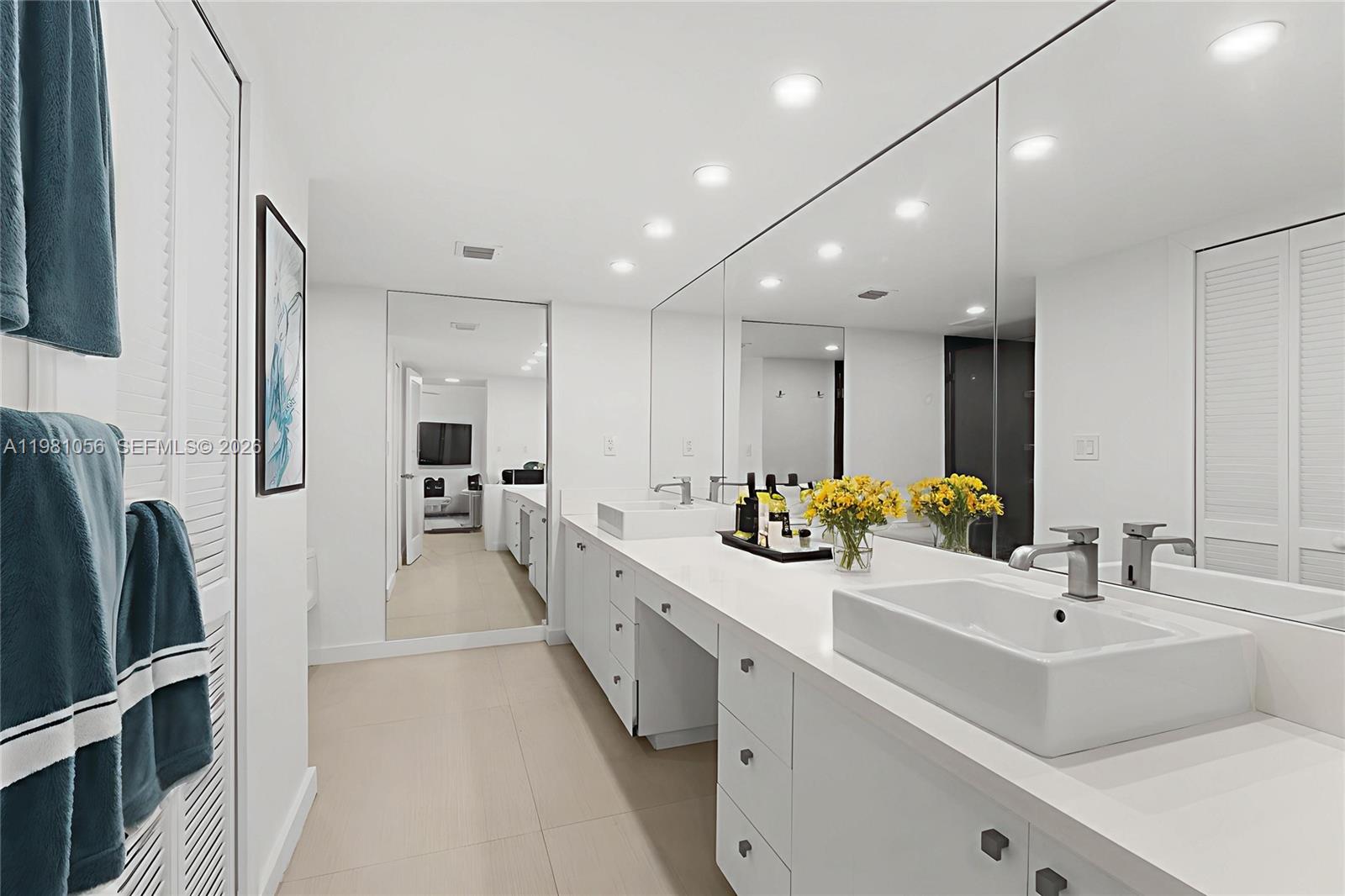 101 Ocean Lane Dr # 1013