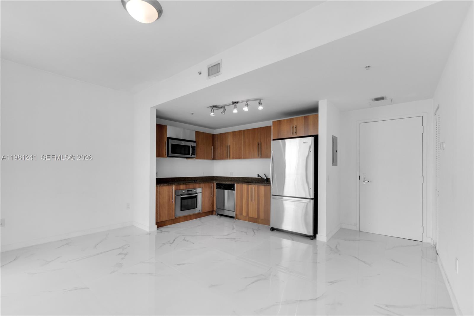 300 S BISCAYNE BL # 3309 Unit: T-3309