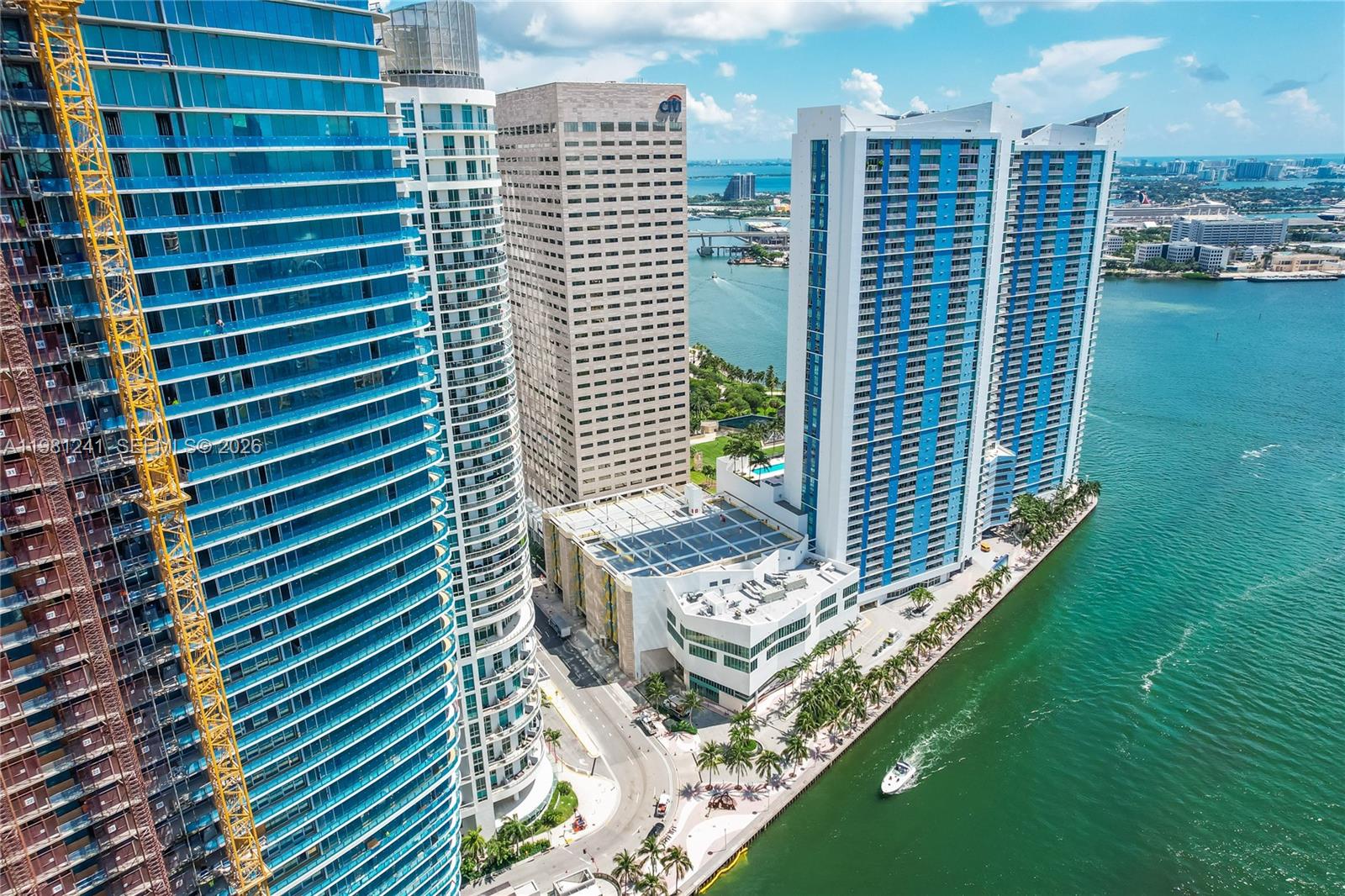 300 S BISCAYNE BL # 3309 Unit: T-3309