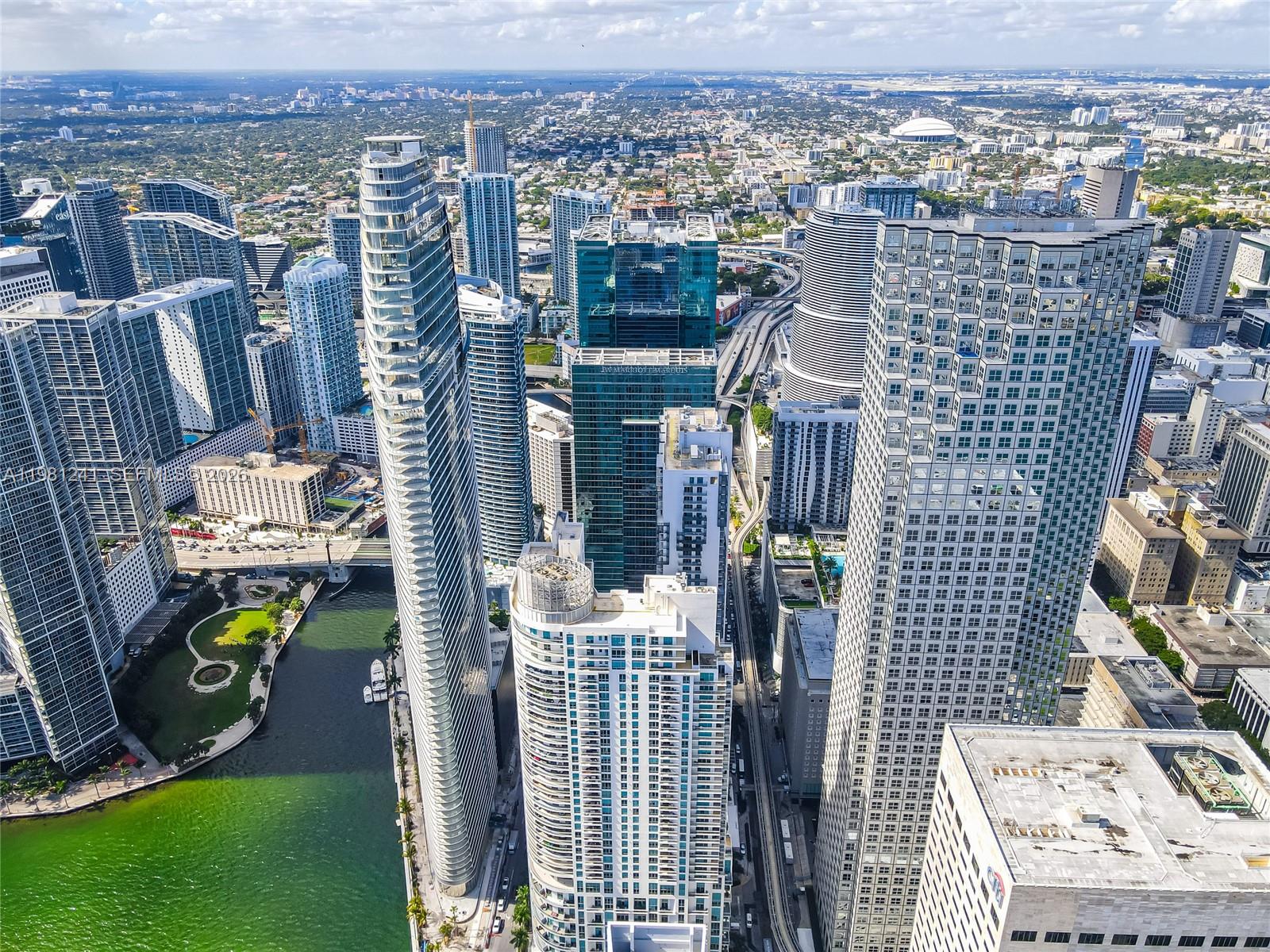 300 S BISCAYNE BL # 3309 Unit: T-3309