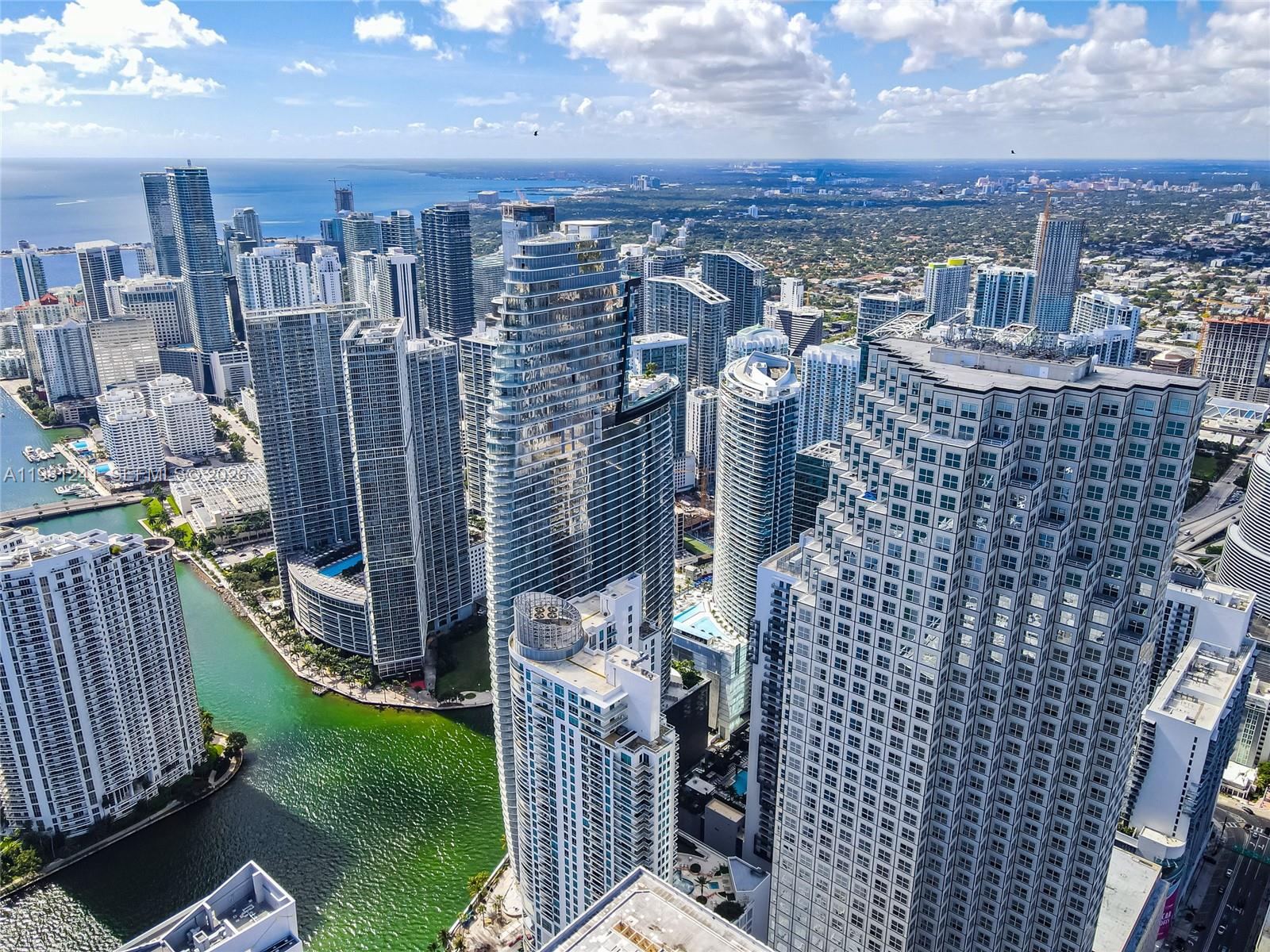 300 S BISCAYNE BL # 3309 Unit: T-3309