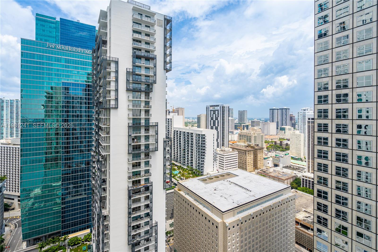 300 S BISCAYNE BL # 3309 Unit: T-3309