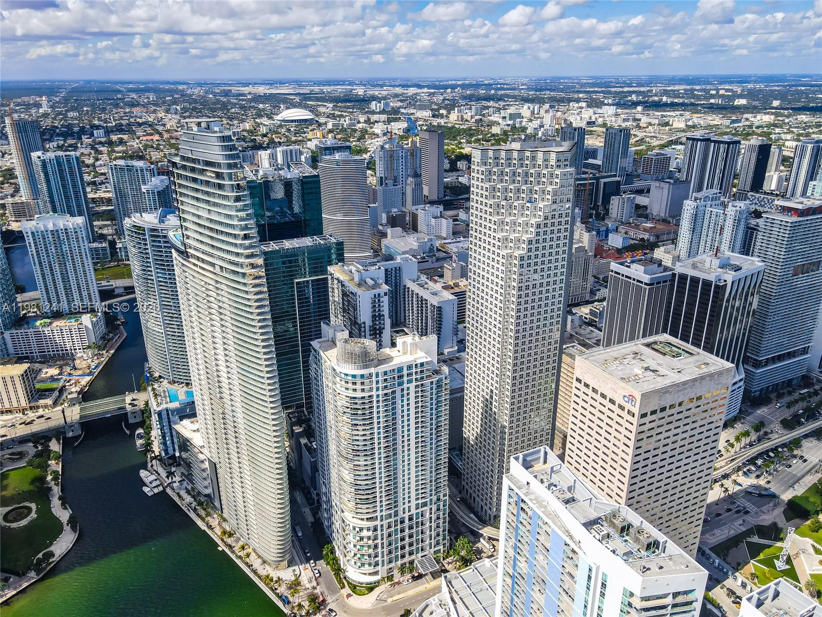 300 S BISCAYNE BL # 3309 Unit: T-3309