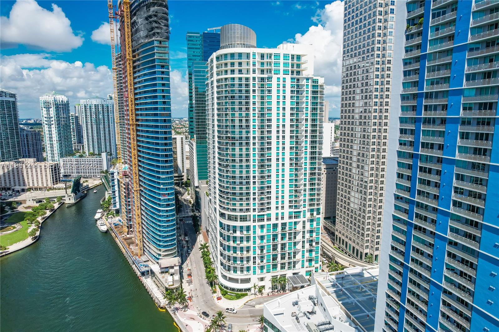 300 S BISCAYNE BL # 3309 Unit: T-3309