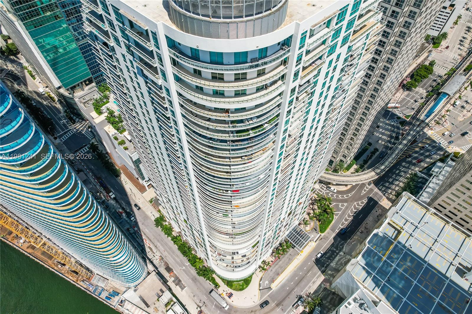 300 S BISCAYNE BL # 3309 Unit: T-3309