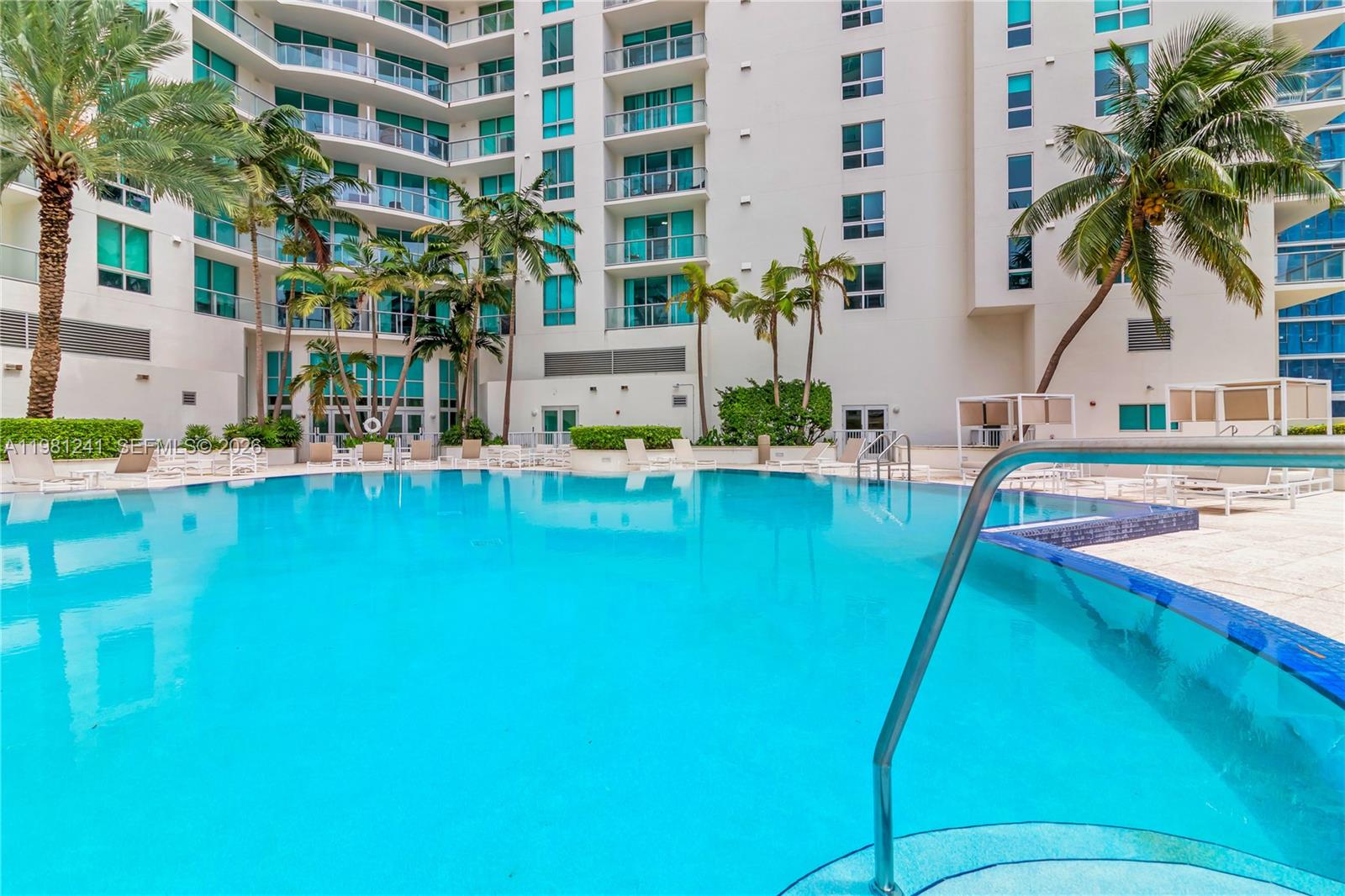 300 S BISCAYNE BL # 3309 Unit: T-3309