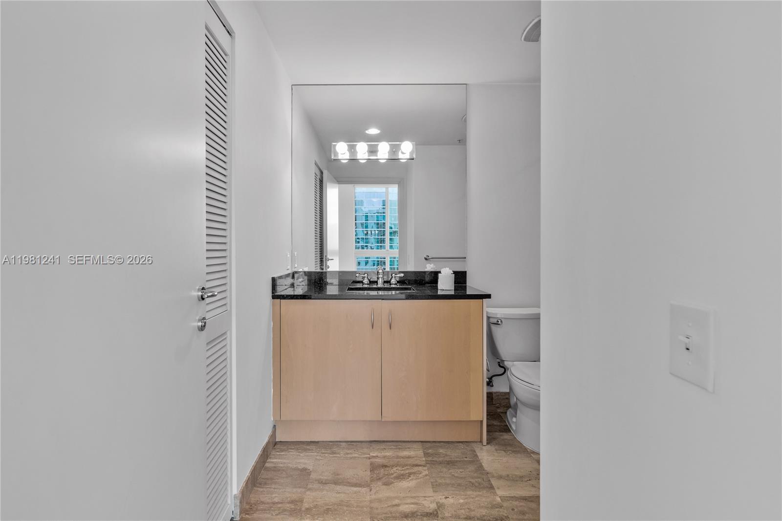 300 S BISCAYNE BL # 3309 Unit: T-3309