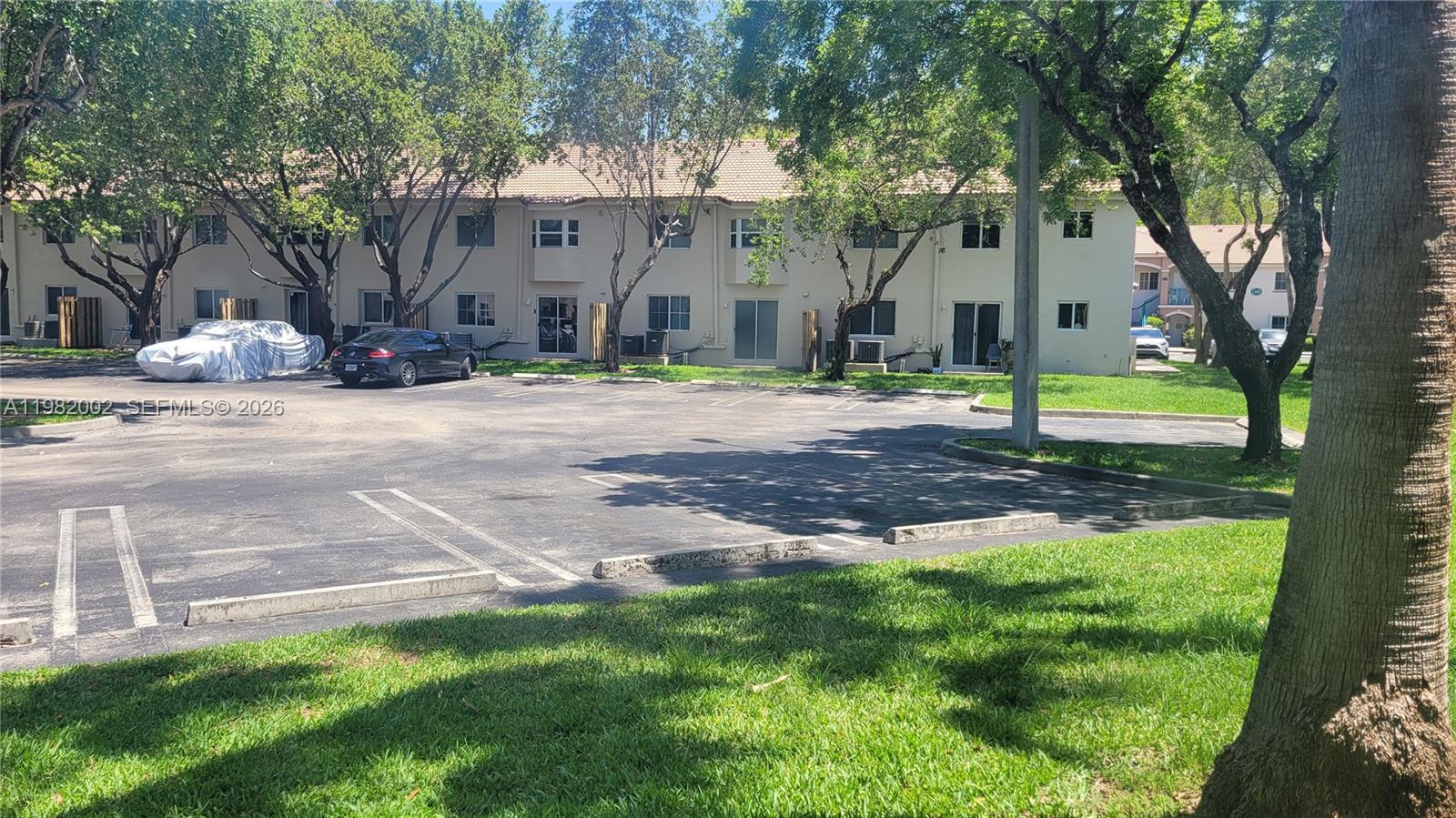 2921 SE 13th Ave # 48 Unit: 106-48